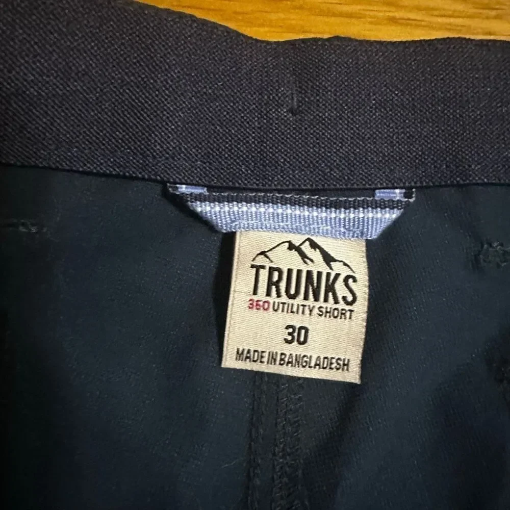 NWT Trunks 360 utility shorts 30 navy